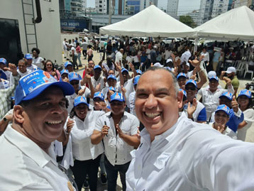 Alexis Jiménez inscribe precandidatura a senador por la provincia Santo Domingo