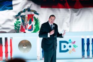 _Steven-Puig,-presidente-del-Banco-BHD,-en-el-marco-de-FITUR
